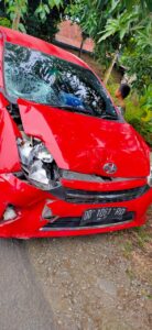 Gegara Tabrakan Mobil Agya, Sagoni Di Rujuk Ke RSUD Bataraguru Belopa