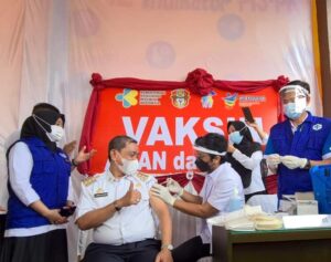 Usai Di Vaksin, Bupati Wajo Meminta Masyarakat Untuk Mensukseskan Vaksinasi Covid 19