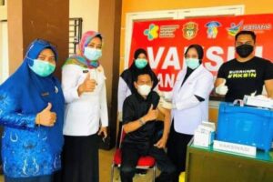 Kembali Ketua Komisi III DPRD Wajo Mendapat Suntikan Vaksin  Kedua