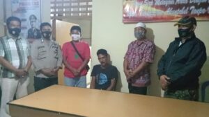 Kapolsek Bersama Anggota Ciduk Pengedar Sabu Asal Sidrap