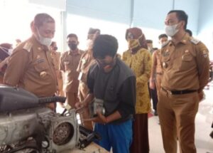 Resmikan Gedung Praktek di SMKN 9 Wajo, Bupati : Ini Menciptakan Lapangan Kerja dan Kemampuan Hidup Terampil Serta Mandiri