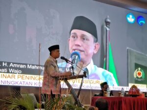 Buka Seminar Peningkatan Kompetensi Guru, Ini Harapan Bupati Wajo