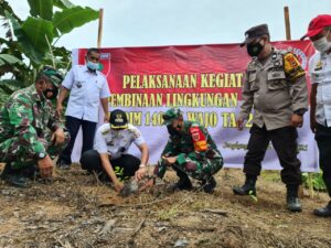 Bersama Kodim 1406, Pemkab Wajo Tanam 1.860 Pohon di Desa Mattirowalie Kecamatan Maniangpajo