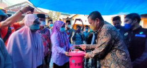 Warga Korban Kebakaran di Lapongkoda Terharu Didatangi Langsung Bupati Wajo