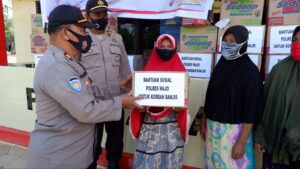 Peduli Terhadap Korban Banjir,Polres Wajo Salurkan Bantuan di Kecamatan Pitumpanua