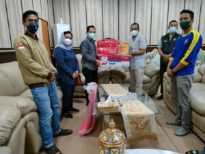 Terima 150 Paket Bantuan Pertama Plt Gubernur dan 120 Paket dari Balai Diklat, Bupati Wajo Sampaikan Terima Kasih