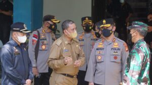 Barongko dan Katiri Sala Sambut Kedatangan Jokowi