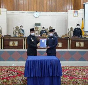 Bupati Wajo Hadiri Rapat Paripurna DPRD Atas Ranperda Perubahan- RPJMD 2019-2014