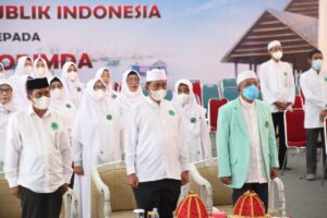 Dilantik Jadi Ketua IPHI Wajo, H. Amran Mahmud Lantik Hj. Sitti Maryam Jadi Ketua MTP IPHI Wajo
