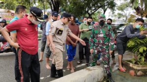 Setiap Saat Pantau Perkembangan Cuaca, Bupati Wajo Minta Warga Tetap Waspada dan Jangan Panik