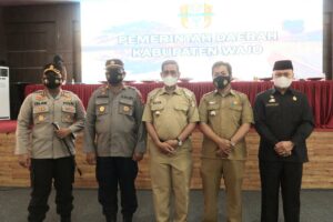 Amran Mahmud Kumpulkan Camat, Lurah dan Kades se-Wajo Bahas Percepatan Penuntasan Penyaluran Bansos