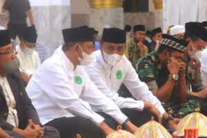 Bahu-Membahu Selama Pandemi Covid-19, Amran Mahmud Jempol Ormas Keagamaan di Wajo