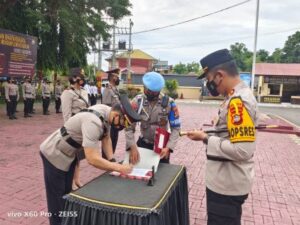 Dua Perwira Polres Bantaeng Serah Terima Jabatan, Kapolres : Pejabat Baru Segera Menyesuaikan Dan Laksanakan Tugas