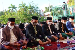 Salat Id Bersama Ribuan Warga Wajo, Amran Mahmud: Semoga Kita Kembali Fitrah