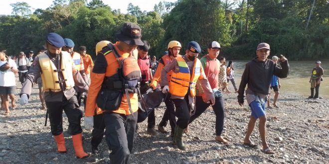 Tim SAR Gabungan Berhasil Evakuasi Kedua Jasad Korban Hanyut di Sungai Belawae