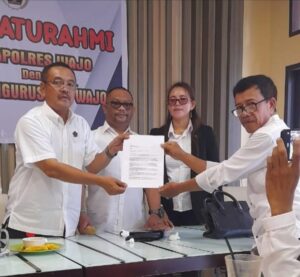 Hari Ini, Amran Mallala Undur Diri Sebagai Pengurus PWI Wajo