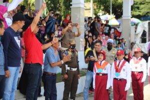 Bersama Wabup dan Ketua DPRD, Bupati Wajo Lepas Peserta Lomba Gerak Jalan Indah