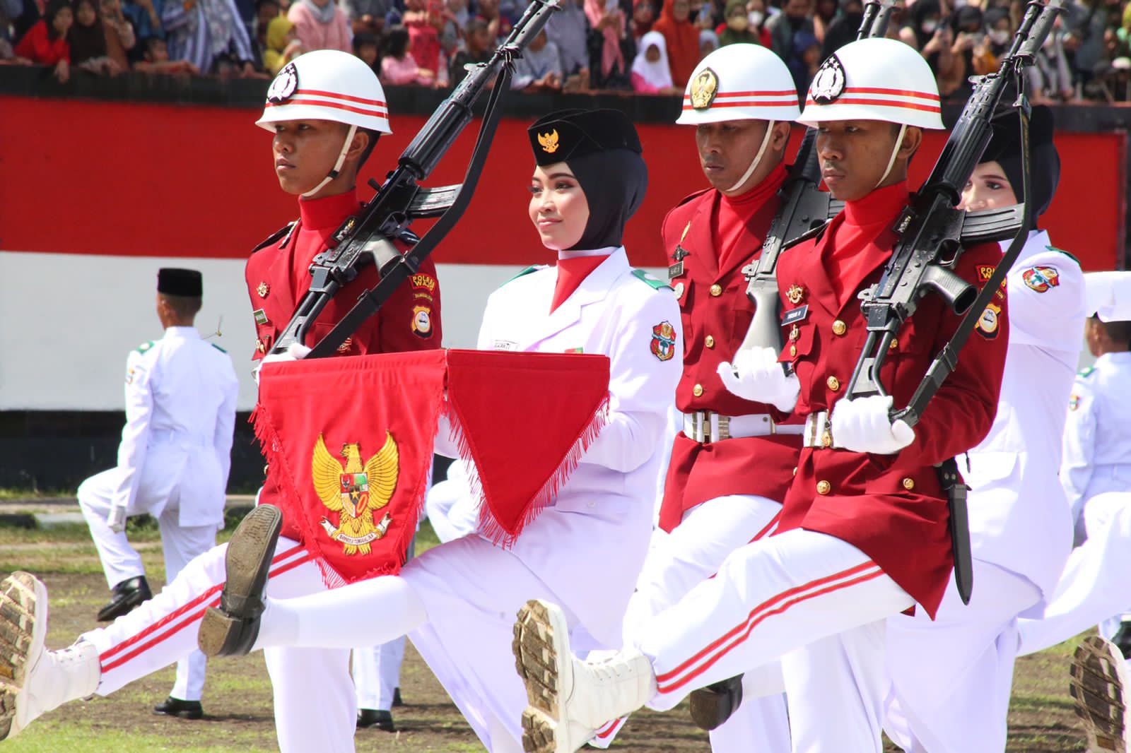 Jadi Inspektur Upacara, Bupati Wajo Ucapkan Selamat Memperingati Hari Kemerdekaan Indonesia Ke-77
