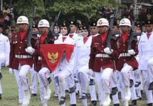 Upacara HUT RI Ke-77, Kepala Kemenag Wajo Pimpin Doa