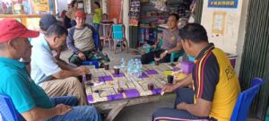 Kapolsek Urban Pitumpanua Silaturahmi dengan Warga Kompleks Pasar Siwa, Ini Pesannya