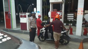 Personil Polsek Tempe Polres Wajo Pantau SPBU Dan Patroli di Tempat Rawan