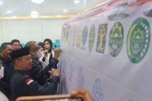 Ketua DPRD Wajo Ikuti Deklarasi Bebas Narkoba di Kampus IAI As’ Adiyah Sengkang