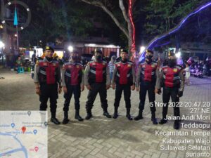 Personel Sat Samapta Polres Wajo bersama Anggota Kodim Lakukan Patroli Kegiatan Rutin Yang Ditingkatkan
