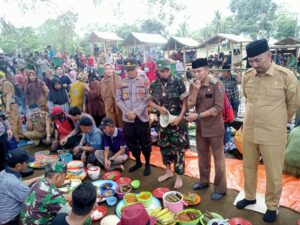 Kapolsek Pammana Polres Wajo Hadiri Acara Tudang Sipulung Warga Sarasa