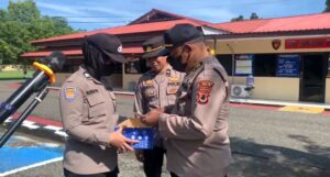 Kapolres Wajo Ajak Personilnya Bersedekah