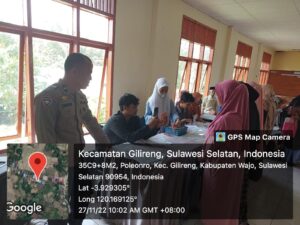 Personil Polsek Gilireng Polres Wajo kawal penyaluran Bansos