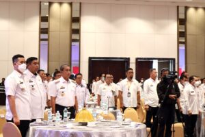 Bersama Kepala Daerah se-Sulsel, Amran Mahmud Tanda Tangani Dukungan Pemda Kepada APIP