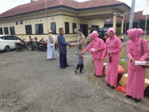 Polsek Keera Polres Wajo Gelar Jumat Berkah dan Curhat Jumat