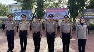 Kapolres Bantaeng Pimpin Upacara 18 Personil Kenaikan Pangkat, 4 Perwira dan 4 Bintara