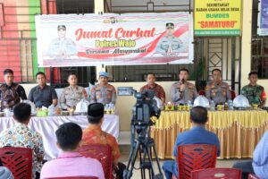Waka Polres Wajo Pimpin Jumat Curhat di Desa Abbatireng Kecamatan Gilireng