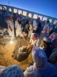 Proses Pemakaman dan Ziarah di Baqi Madinah, Berebut Ingin Bawa Jenazah