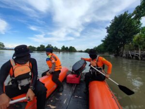 Pria Asal Wajo Tenggelam di Sungai, Personel Brimob Bone Dikerahkan