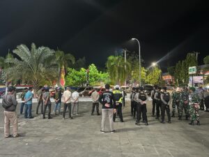 Semangat Sinergitas TNI-Polri, Kapolres Wajo bersama Dandim, Pimpin Apel Gabungan Pengecekaan Personil