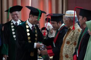 Putra Wajo Dinobatkan Lulus Terbaik Program Doktor UIN Alauddin Makassar