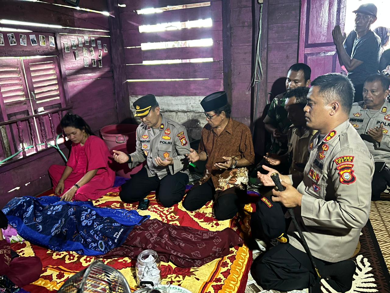 Kapolres Wajo Pimpin Langsung ke Rumah Duka Kasus Pembunuhan di Desa Benteng Kecamatan Penrang