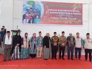 Kakan Kemenag Wajo Dampingi Bupati Dalam Pemberangkatan Jam’ah Calon Haji Khusus