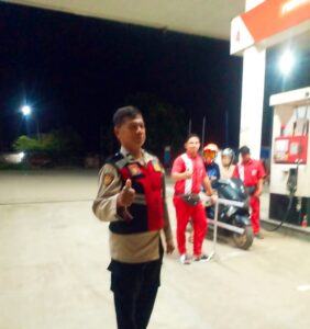 Antisipasi Gangguan Kamtibmas,Polsek Maniangpajo Polres Wajo Aktif Patroli Blue Light