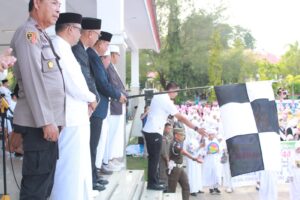 Kakan Kemenag Wajo Mendampingi Bupati Lepas Pemberangkatan Pawai Hijratul Rasul 1445 H