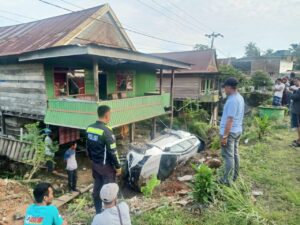 Ketua Panwascam Pitumpanua Kabupaten Wajo : Saat Ini Suhu Politik Meningkat dan Potensi Kerawanan Berkendara Ikut Meningkat