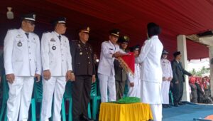 Kapolsek Keera Ikuti Upacara Pengibaran Bendera Merah Putih dalam Rangka HUT RI ke – 78 di Keera