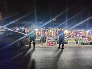 Jaga Kamtibmas, Kapolsek Pitumpanua Pimpin Patroli Blue Light