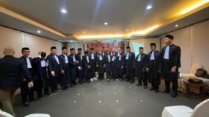 Presiden Kongres Advokat Indonesia ISL Angkat/Lantik Advokat di Makassar