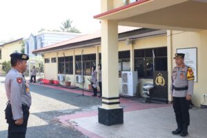 Wakapolres Wajo Pimpin Apel Pergeseran Pasukan Dalam Rangka Pengamanan Pemilihan Kepala Desa Serentak