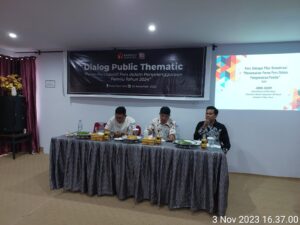 Bawaslu Wajo Gelar Dialog Public Theomatic dengan Menghadirkan LSM dan Pers