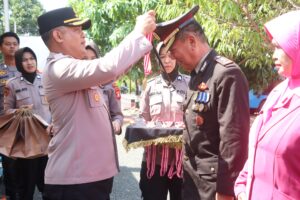 Polres Wajo Gelar Wisuda Purna Bakti Personil yang Memasuki Masa Pensiun