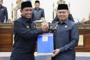 Ketua DPRD Wajo Pimpin Rapat Paripurna Terakhir Pembahasan APBD Tahun 2024